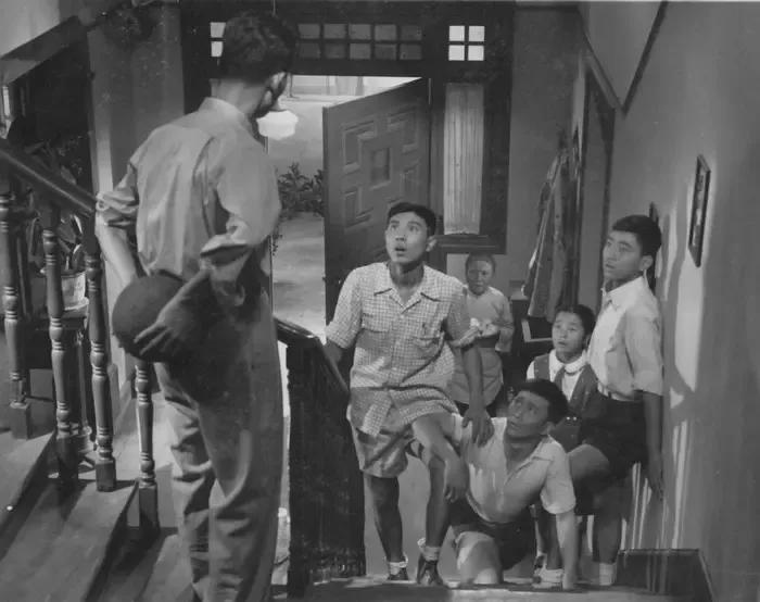 老电影小足球队完整版,电影小足球队1965