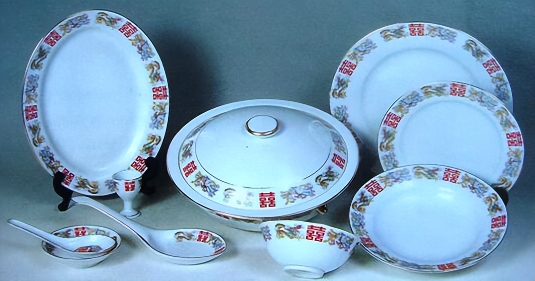 谈景德镇十大瓷厂瓷器收藏,70年代景德镇制瓷真实影像