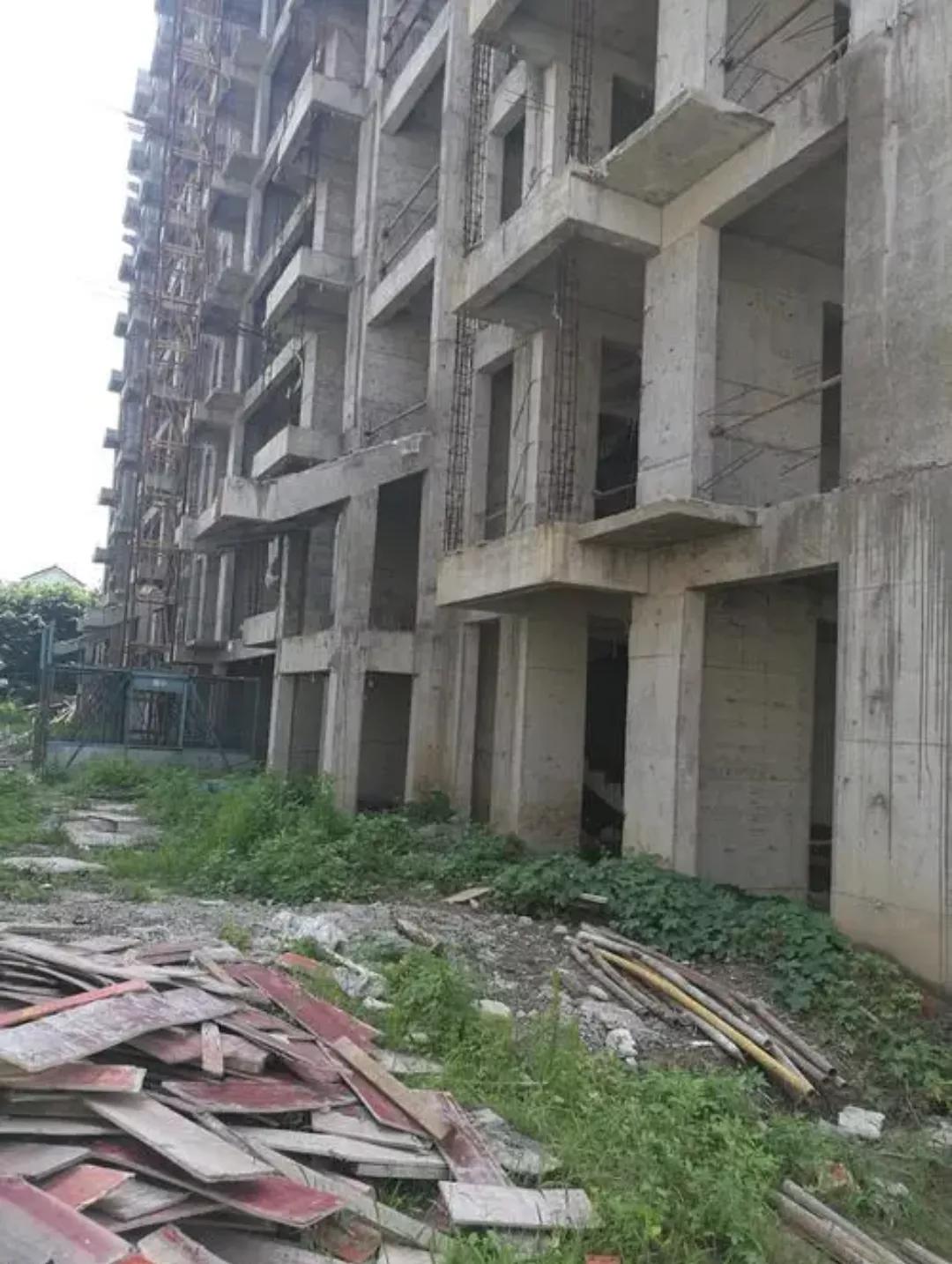 期房烂尾怎么办怎么退钱,期房下跌厉害怎么办