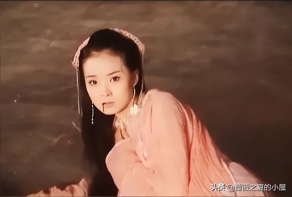 武林外史白飞飞沈浪朱七七图片,白飞飞追杀朱七七沈浪