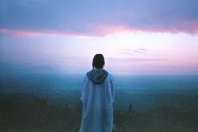 清醒时做事迷茫时读书独处时思考,迷茫时看书清醒时思考