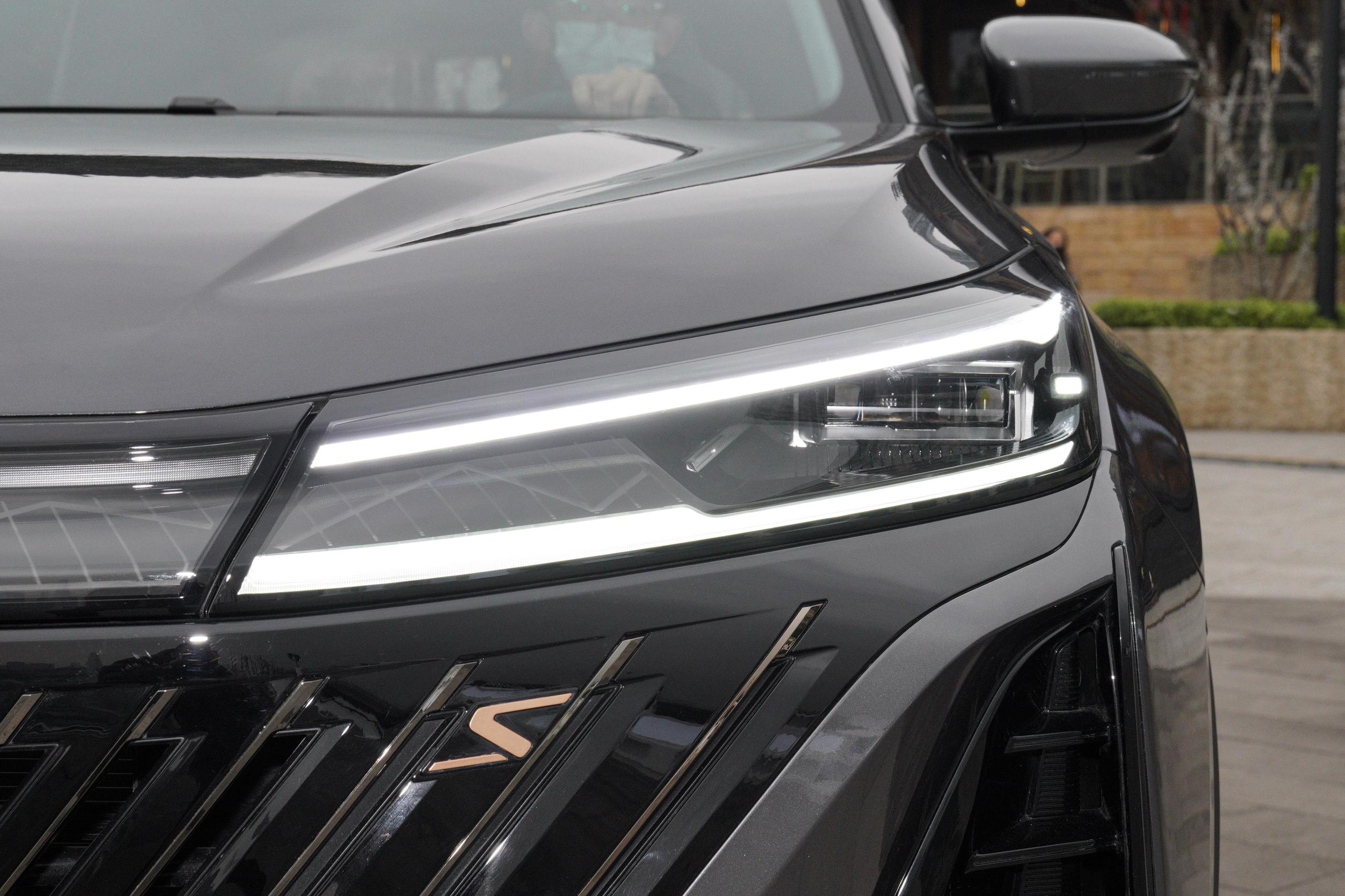 长安cs75plus2.0落地价多少钱,长安cs55plus和cs75plus