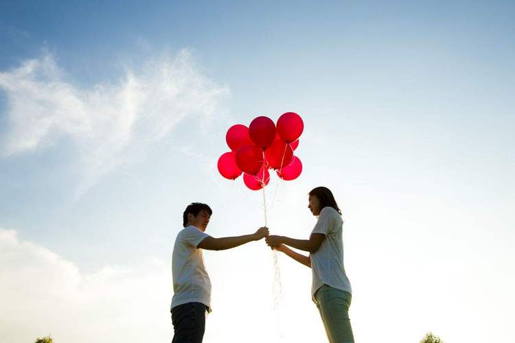 高情商夸女人的话简短精辟,夸奖女人的日常各种话术