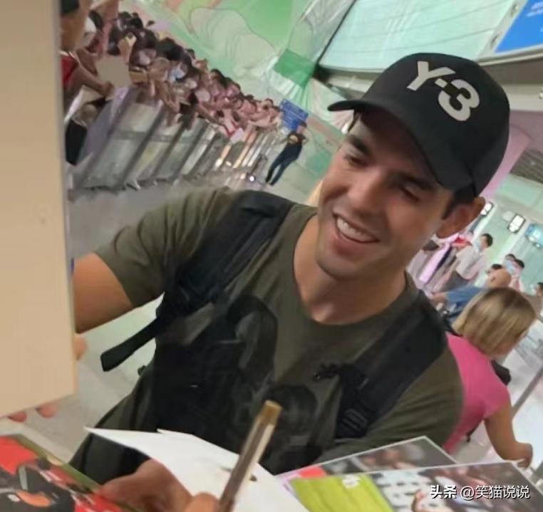 卡卡四十岁近照,卡卡身材现状