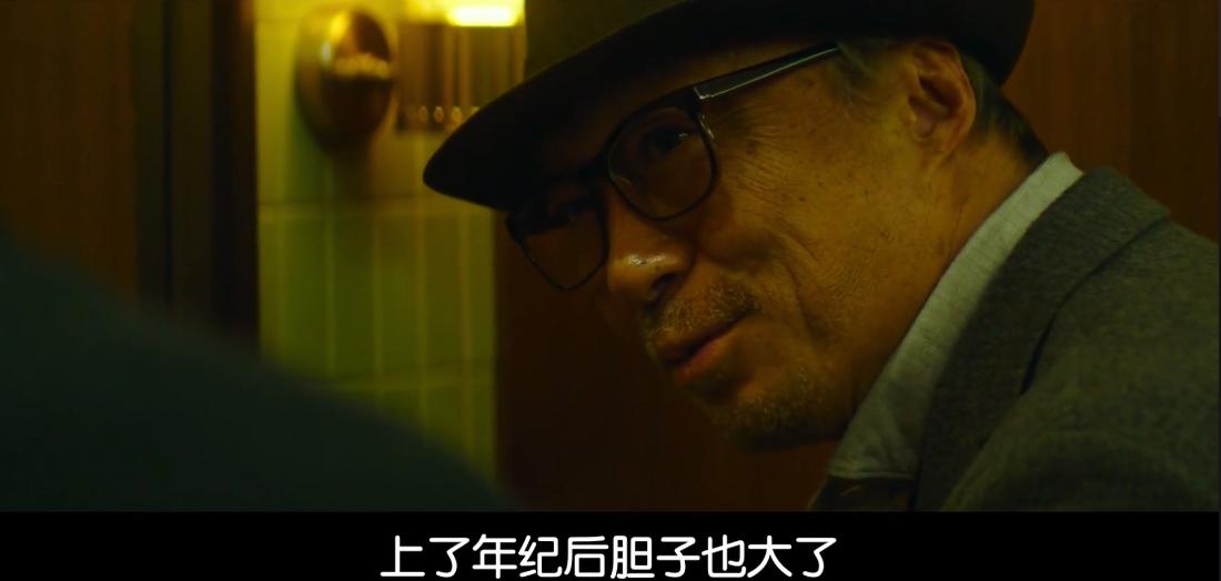 韩国票房冠军！剧情烧脑尺度大，老年痴呆患者高燃复仇，太过瘾了