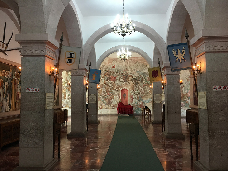 探秘阿尔巴尼亚,走进欧洲最穷国家阿尔巴尼亚