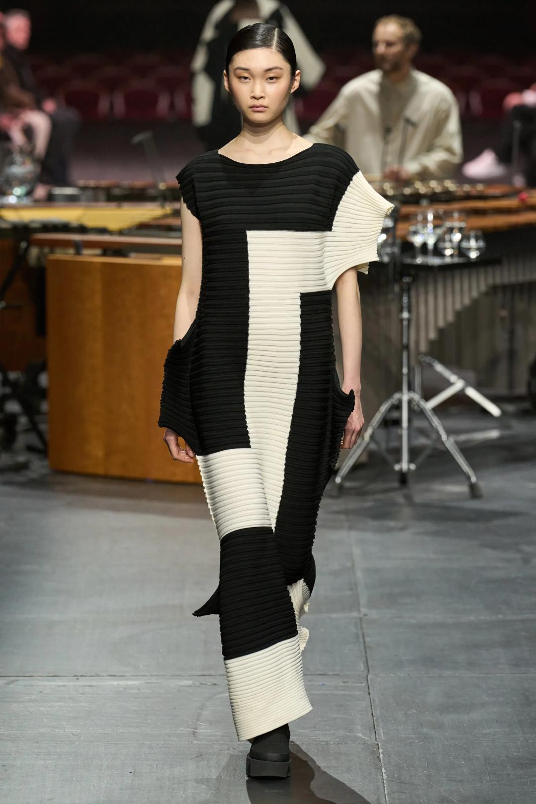 2023秋冬伦敦时装周收官,2022秋冬巴黎时装周什么时候开始