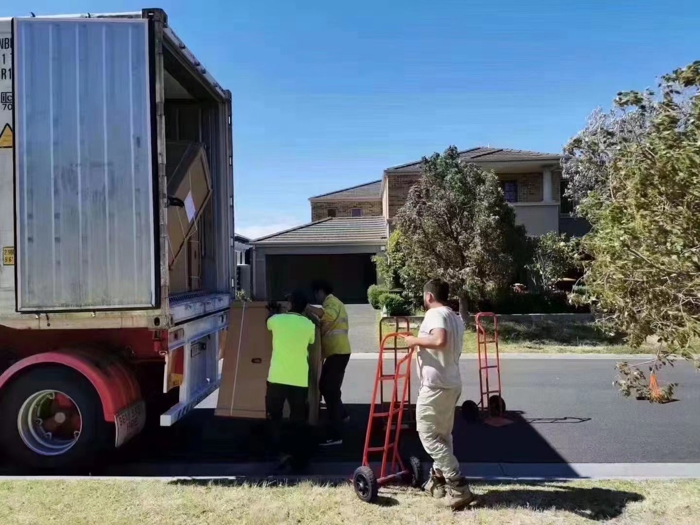 新西兰和澳大利亚哪个更适合移民,移民澳大利亚和新西兰哪个更容易