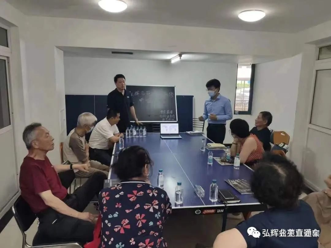 借“X号楼外墙维修座谈会展开弘辉名苑小区近半年的叙事”-节选1