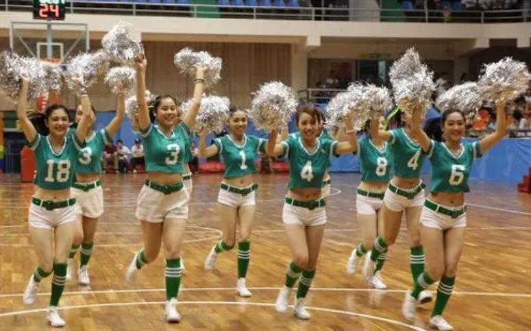 啦啦队舞在大型体育比赛中的作用及其影响因素分析