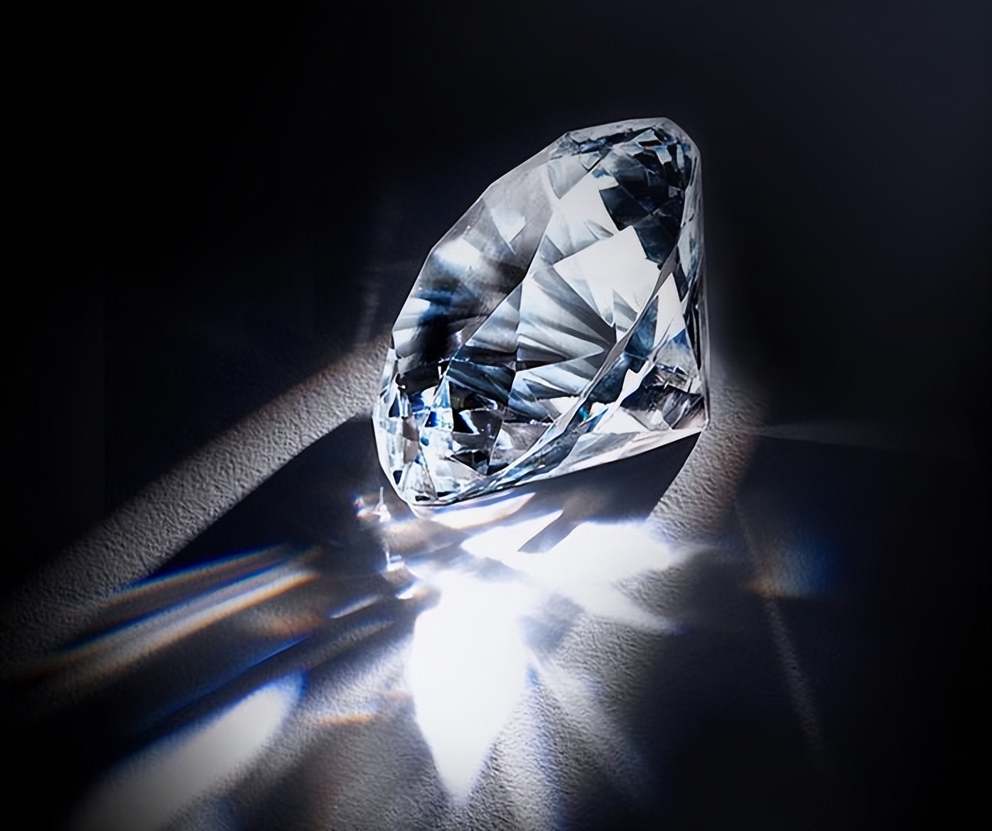 淘宝上的钻石是怎么来的,淘宝人工钻石和真钻石有什么区别