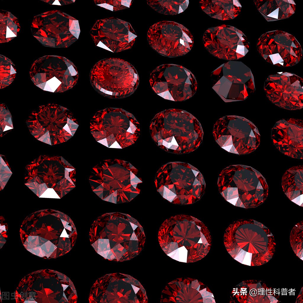 石榴石，绿色属于名贵品种，如何辨别真假石榴石