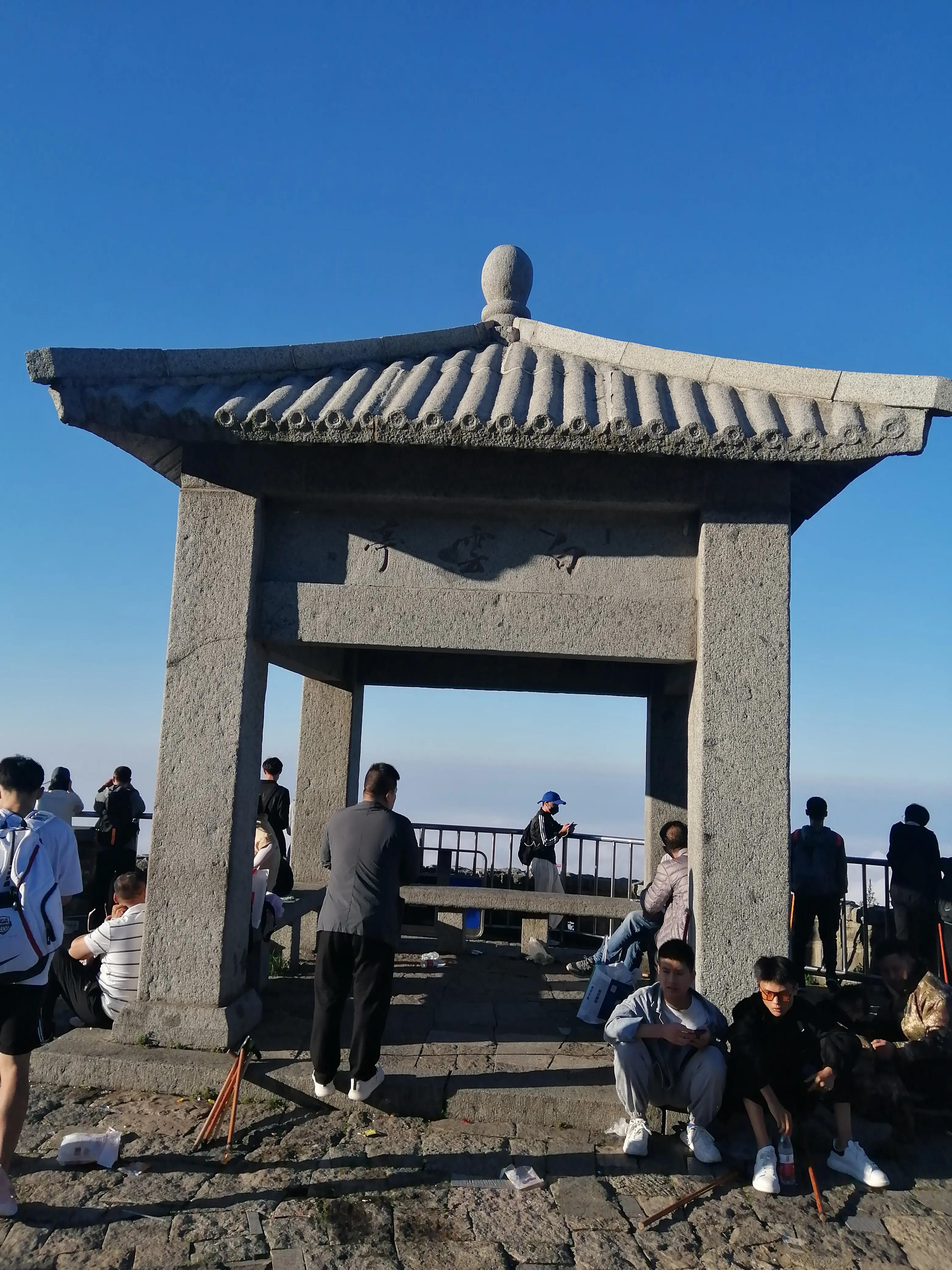 夜登泰山观日出最详细攻略,爬泰山看日出日落赏泰山美景