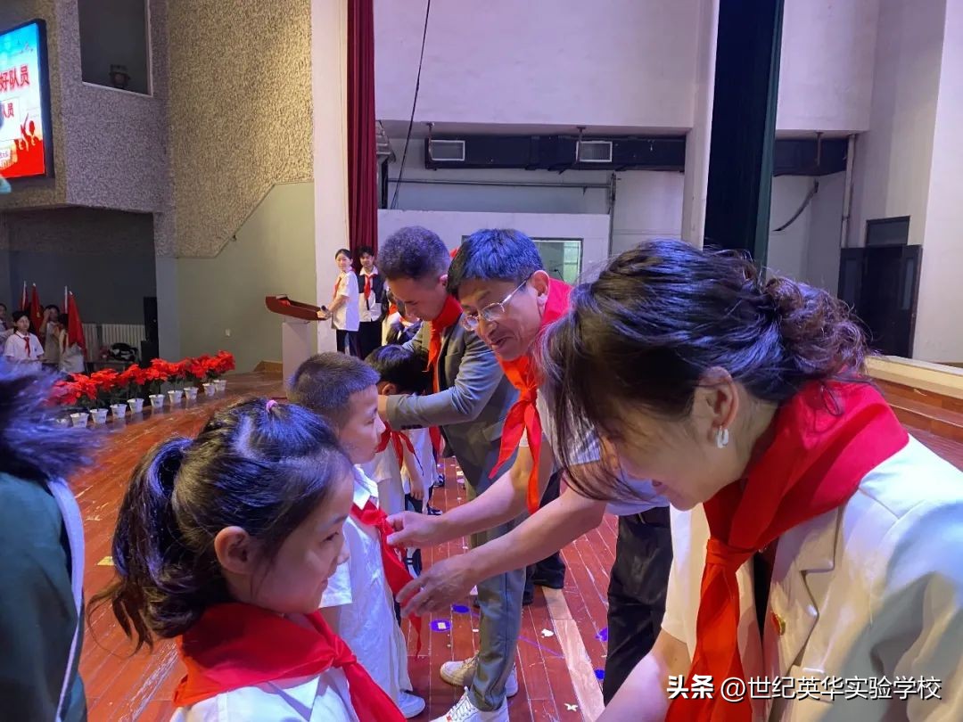 济南市古城实验学校入队仪式,济南泉润学校入队仪式