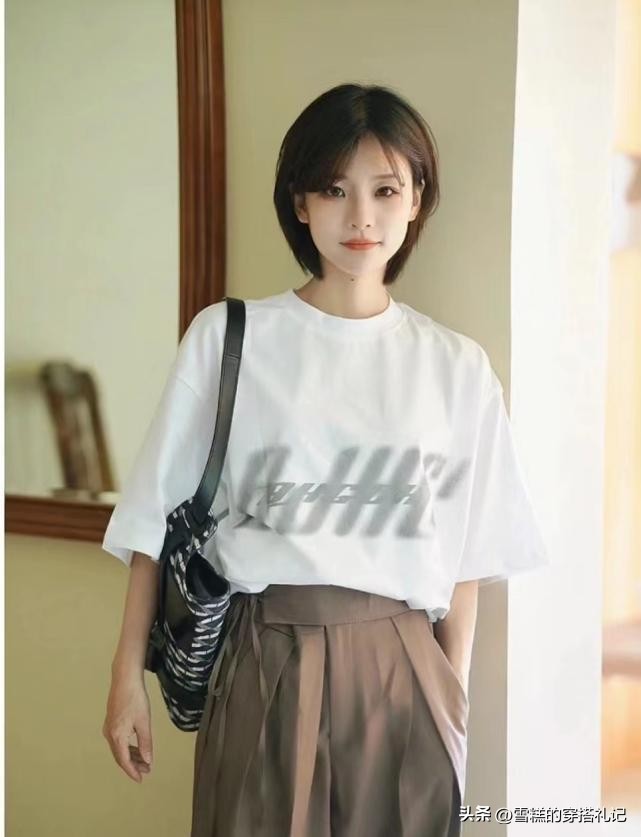 好减龄的齐耳短发轻盈灵动又气质,好看又洋气的女生齐耳短发