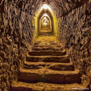 日军兽行：当着男人的面玷污了女儿，临走还残忍割下妻子乳房