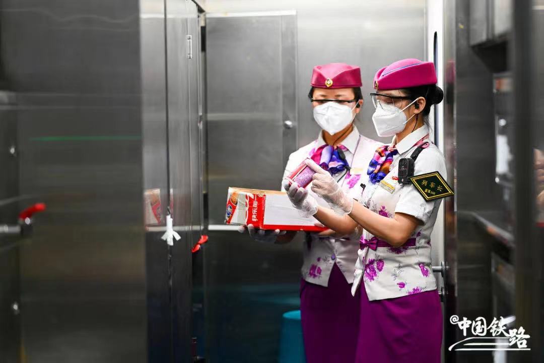 兰州铁路局高铁夏季制服,广州高铁乘务员制服