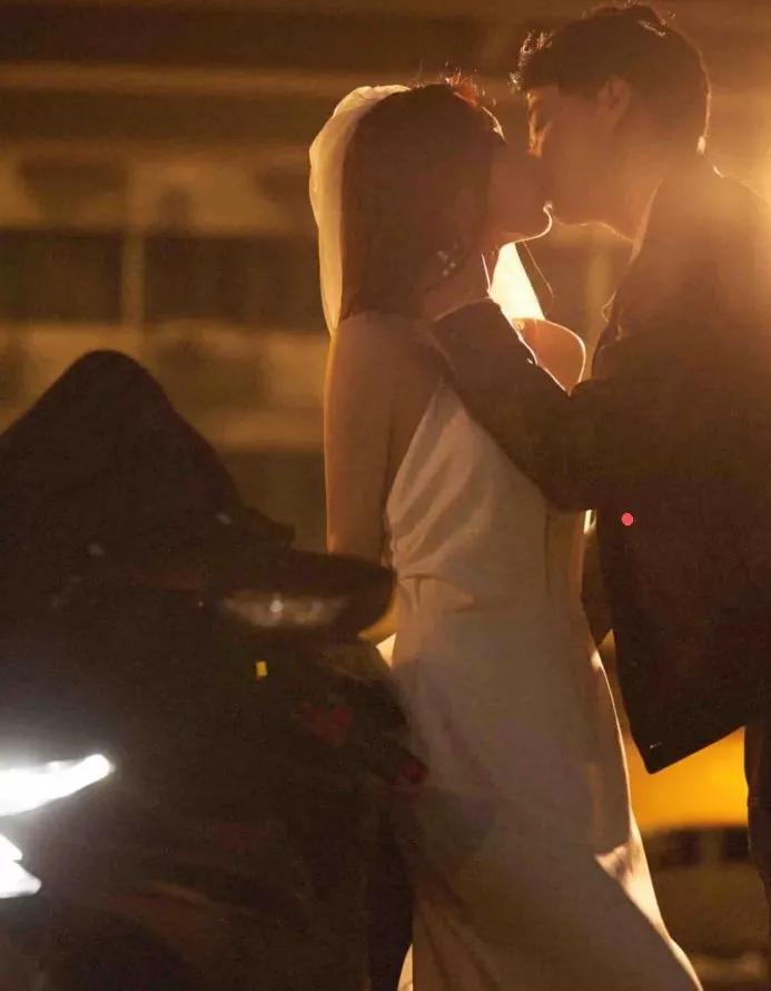 民政局男子当街打女人,男子民政局大厅殴打老婆警方介入