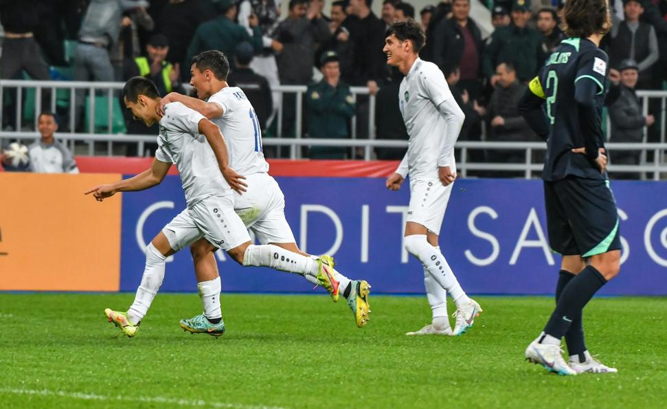 亚洲杯伊朗队2比1战胜日本队,亚洲杯爆冷0比7不敌乌兹别克斯坦