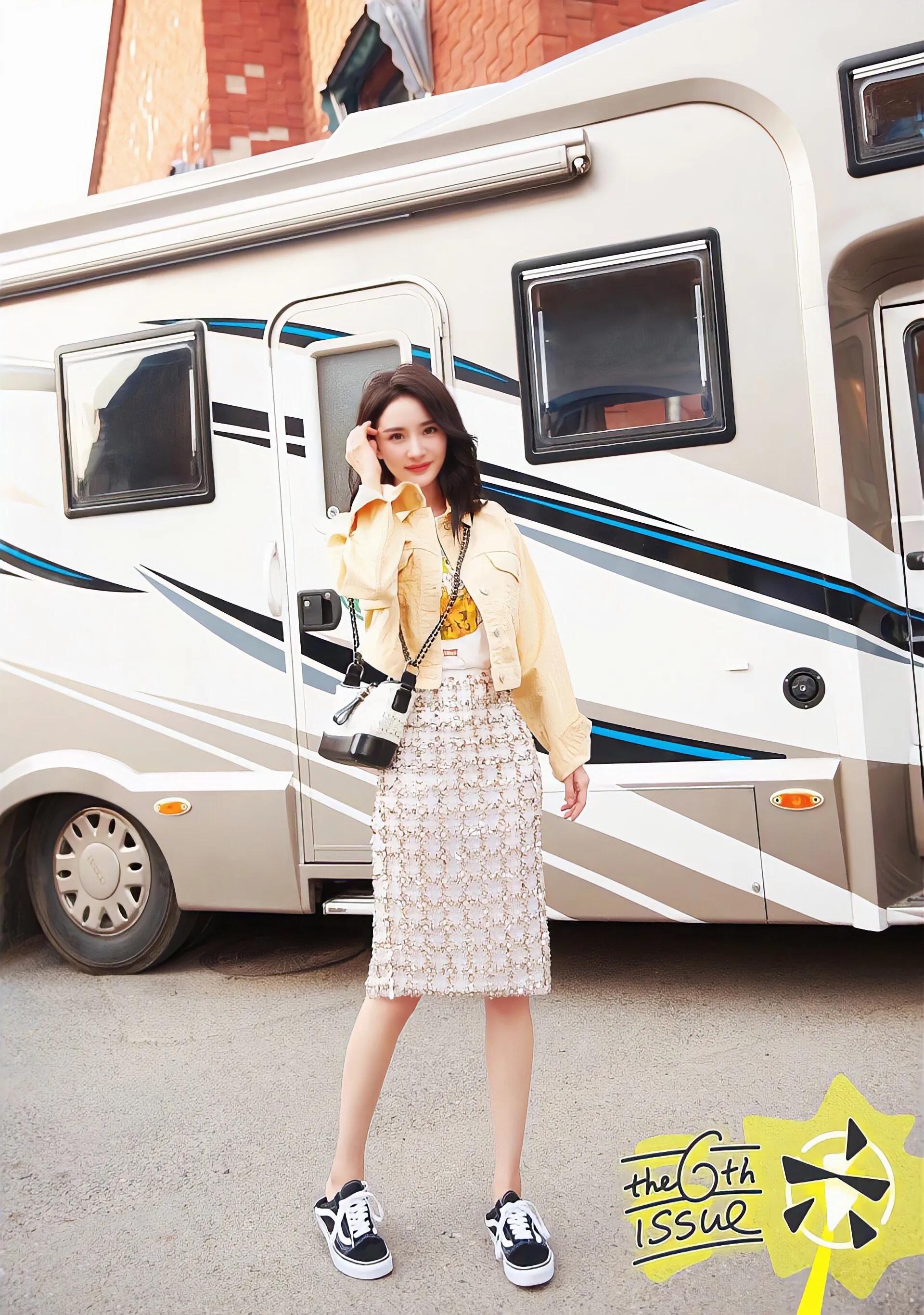 杨幂变身清纯少女,杨幂御姐转身变帅