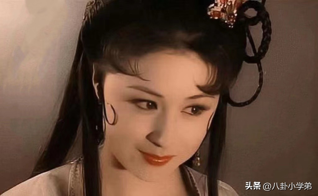 曾经美丽的容颜如今变成了老太太,曾经貌美如花现在变成大妈