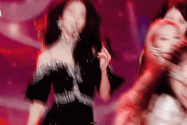 张元英不笑时啥样,张元英深藏不露