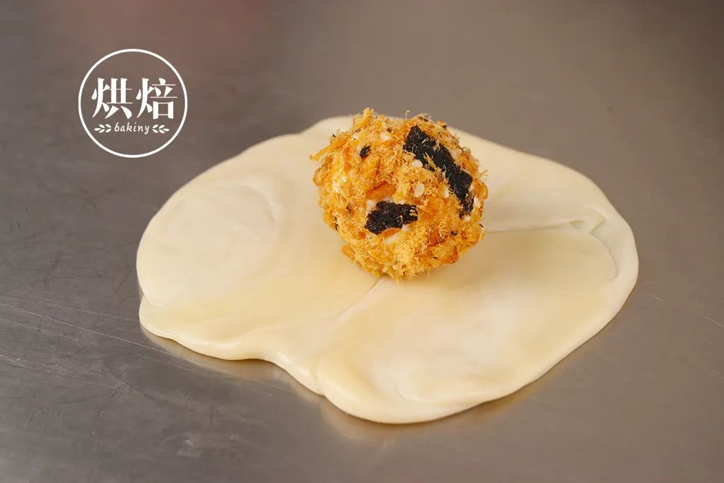 15块一个的蛋黄酥,平价好吃蛋黄酥