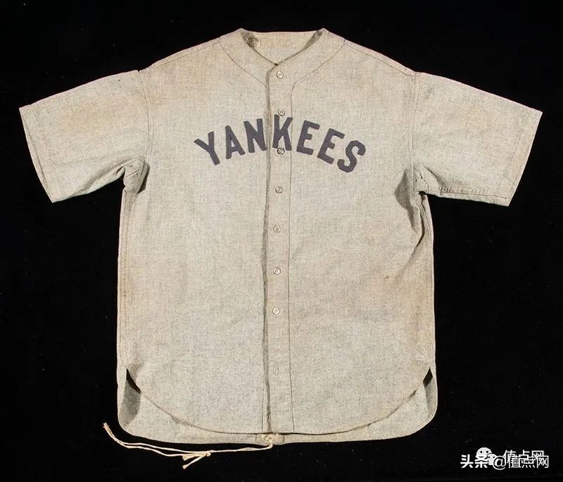 马拉多纳1986年世界杯球衣拍卖,马拉多纳签名足球多少钱