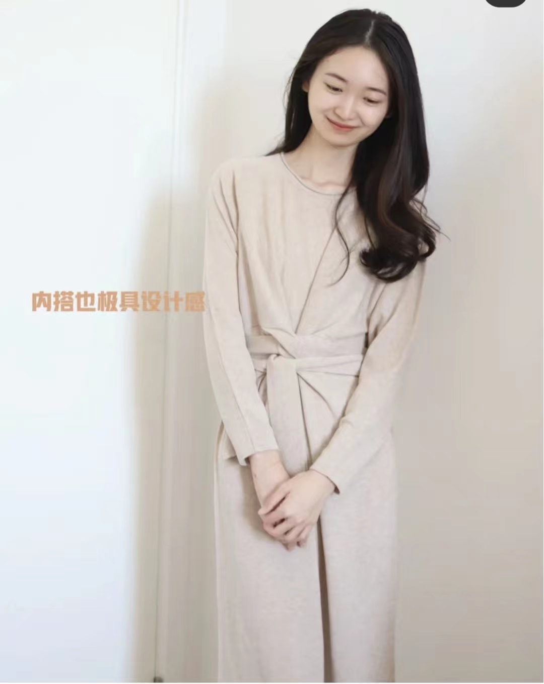 白色搭什么颜色最好看冬季女士,秋冬搭配什么颜色显白