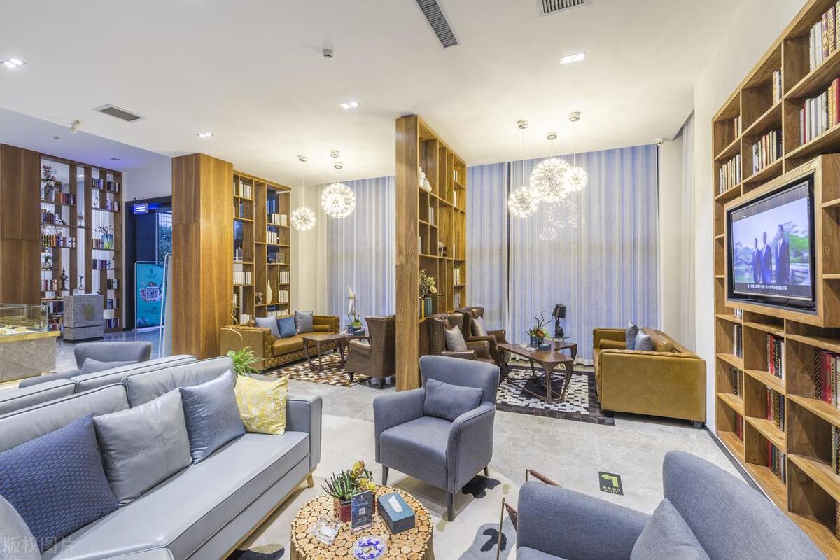 落地电视柜和悬空电视柜优缺点,悬空电视柜和落地电视柜的优缺点