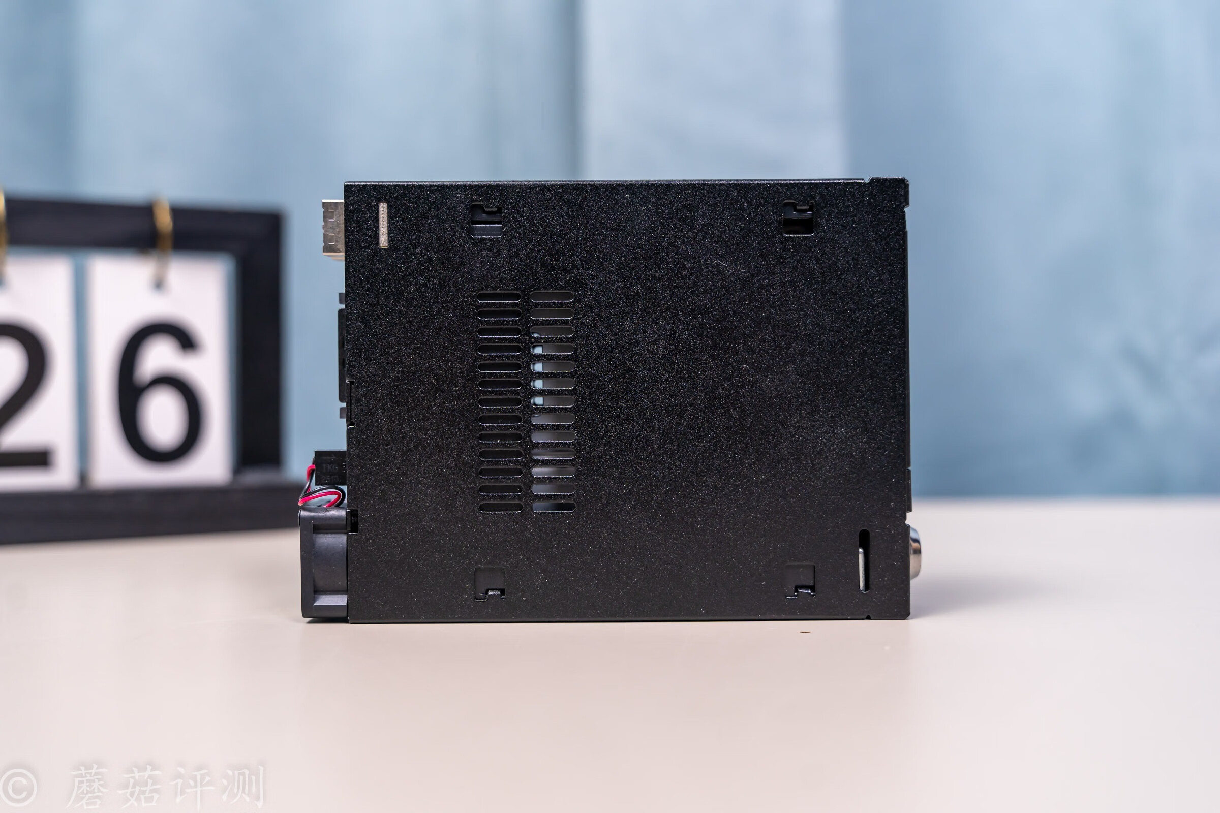 硬盘仓新玩法，拓展U2固态存储、ICYDOCK2盘位U.2固态硬盘抽取盒