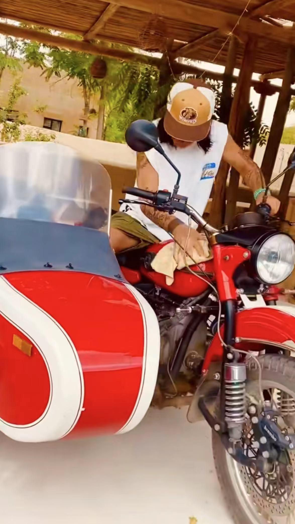 58岁孙兴晒演出视频,孙兴慜吃酒席随礼