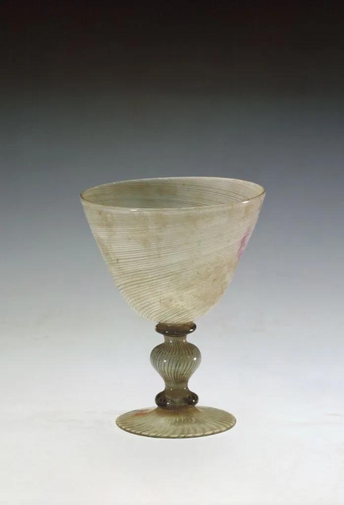 故宫博物院十大珍宝,北京故宫珍宝馆玻璃器