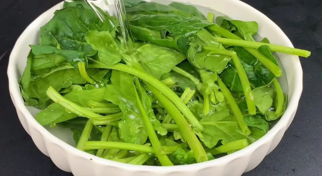 尽量常吃这两种高钾菜,5道高钾菜常吃手脚有劲
