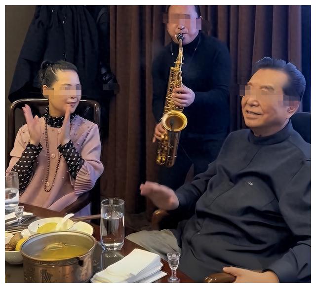 李天一出狱庆祝,李天一出狱宴席照片