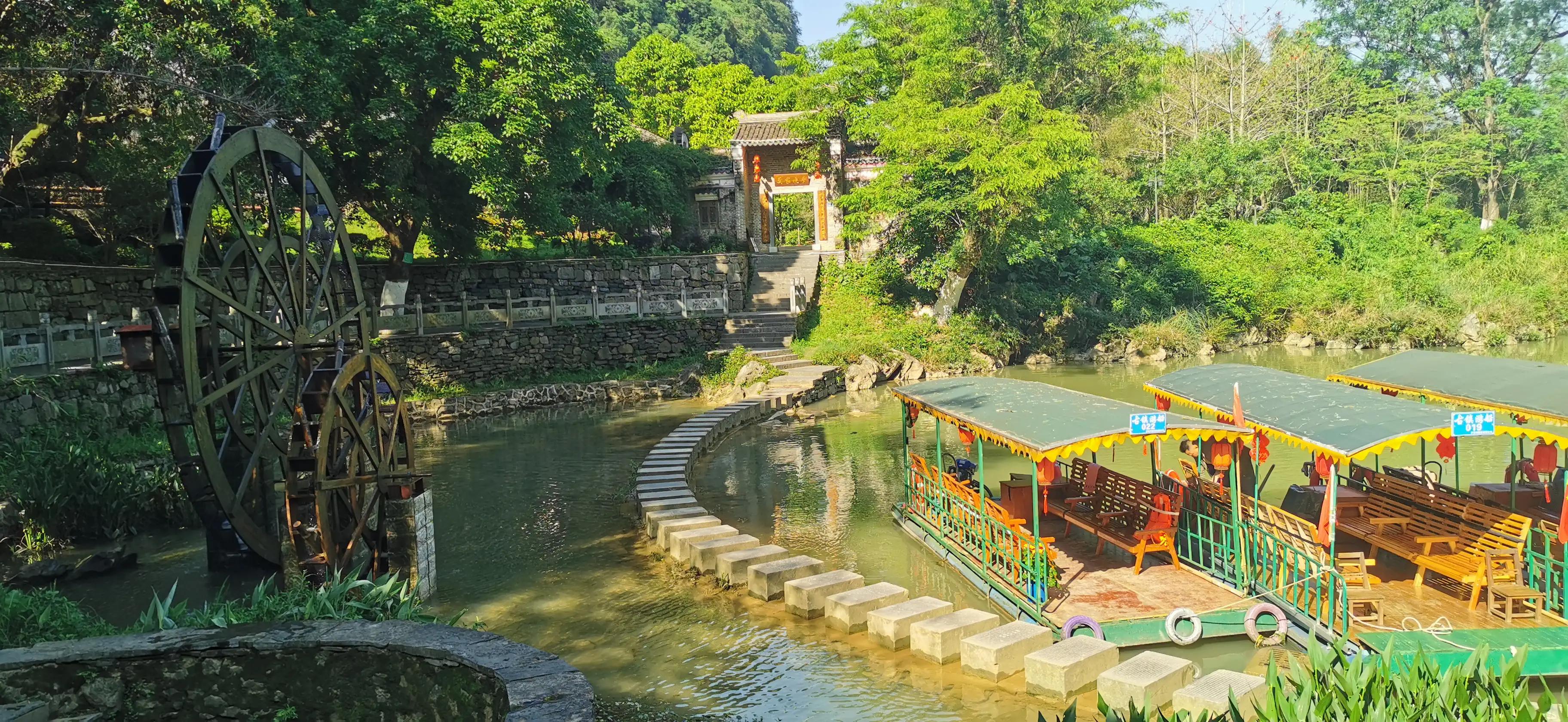 一人一车自驾游装备,两辆车自驾游需要带什么装备