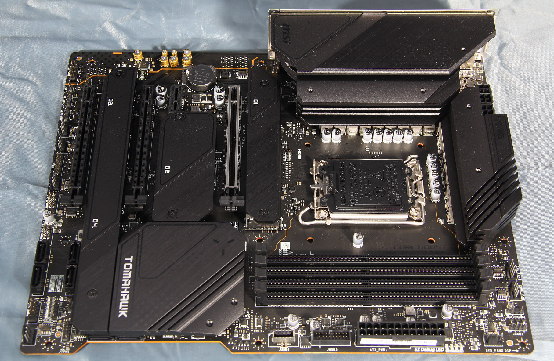 12代i712700kf跟i712700k区别,十二代i712700kf和12700k哪个好