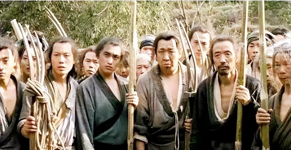 陈友谅30万大军为何被朱元璋打败,陈友谅被朱元璋打败身亡