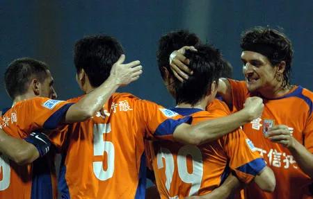 鲁能提前六轮夺冠国安,2014国安0:3鲁能全程回顾