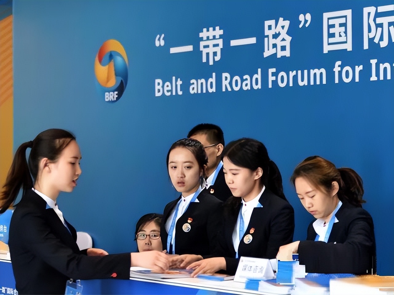 国外的平安夜真的都吃苹果吗,你知道平安夜为什么要吃苹果吗