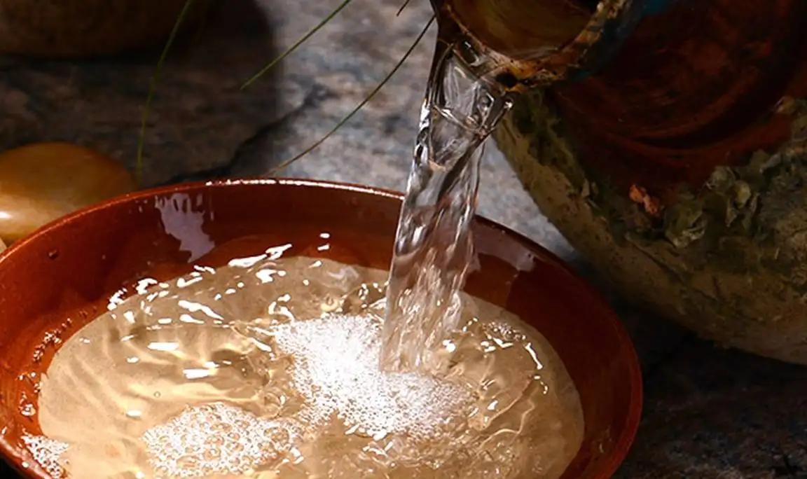 人到中年别喝太多酒,人到中年不要再喝这几款廉价酒