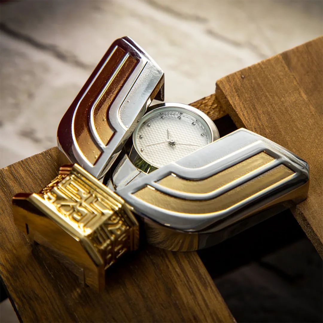 把神光棒带到学校,神光棒放在衣服里