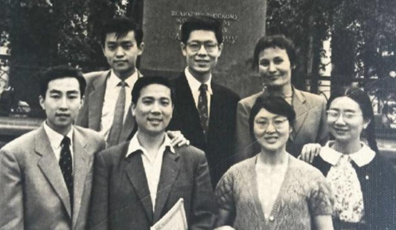 钢琴大师刘诗昆履历介绍,钢琴大师刘诗昆国外演出