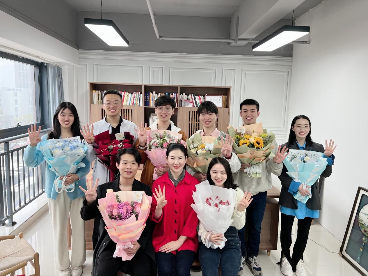 追求卓越老师,厚博教育vivi老师英语好吗