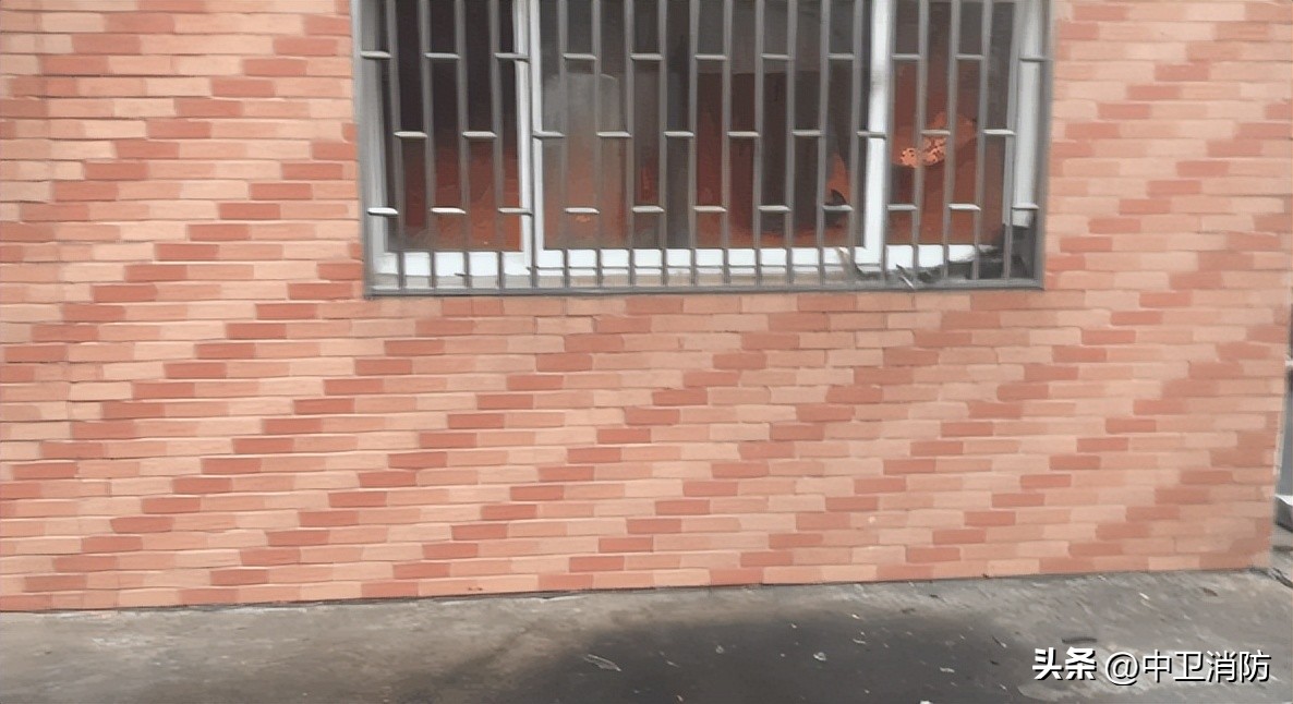 燃气灶打不着火可以用纸点吗,燃气灶打不着火用打火机会爆炸吗