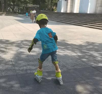 酷骑轮滑鞋是专业轮滑吗,轮滑初学儿童版轮滑鞋