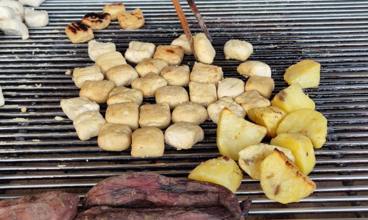 这座好吃好玩好住的云南小城，我劝你一定早点去