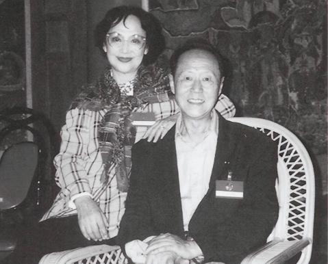 八位健在的老演员,18位已故的老演员有哪些