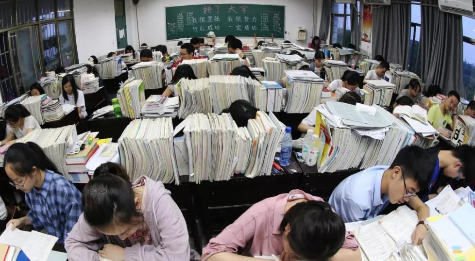 高三学生有没有必要陪读,高三最后一年有没有必要家长陪读