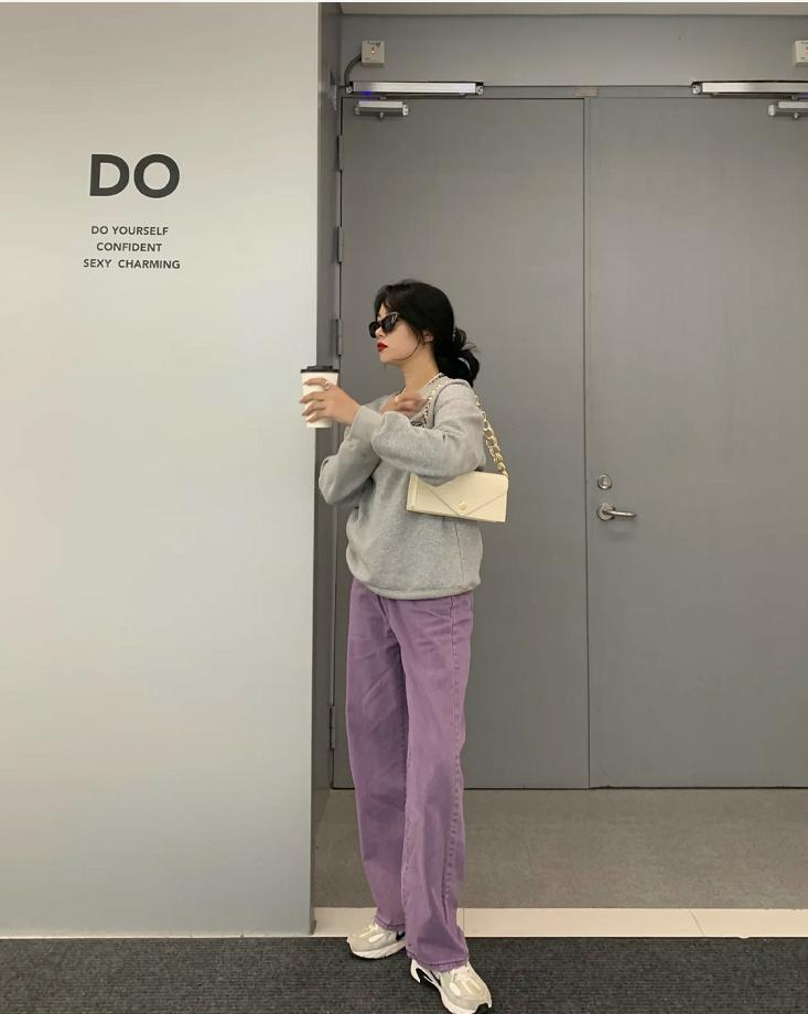 紫色穿了显老气吗,紫色怎么穿有小众感